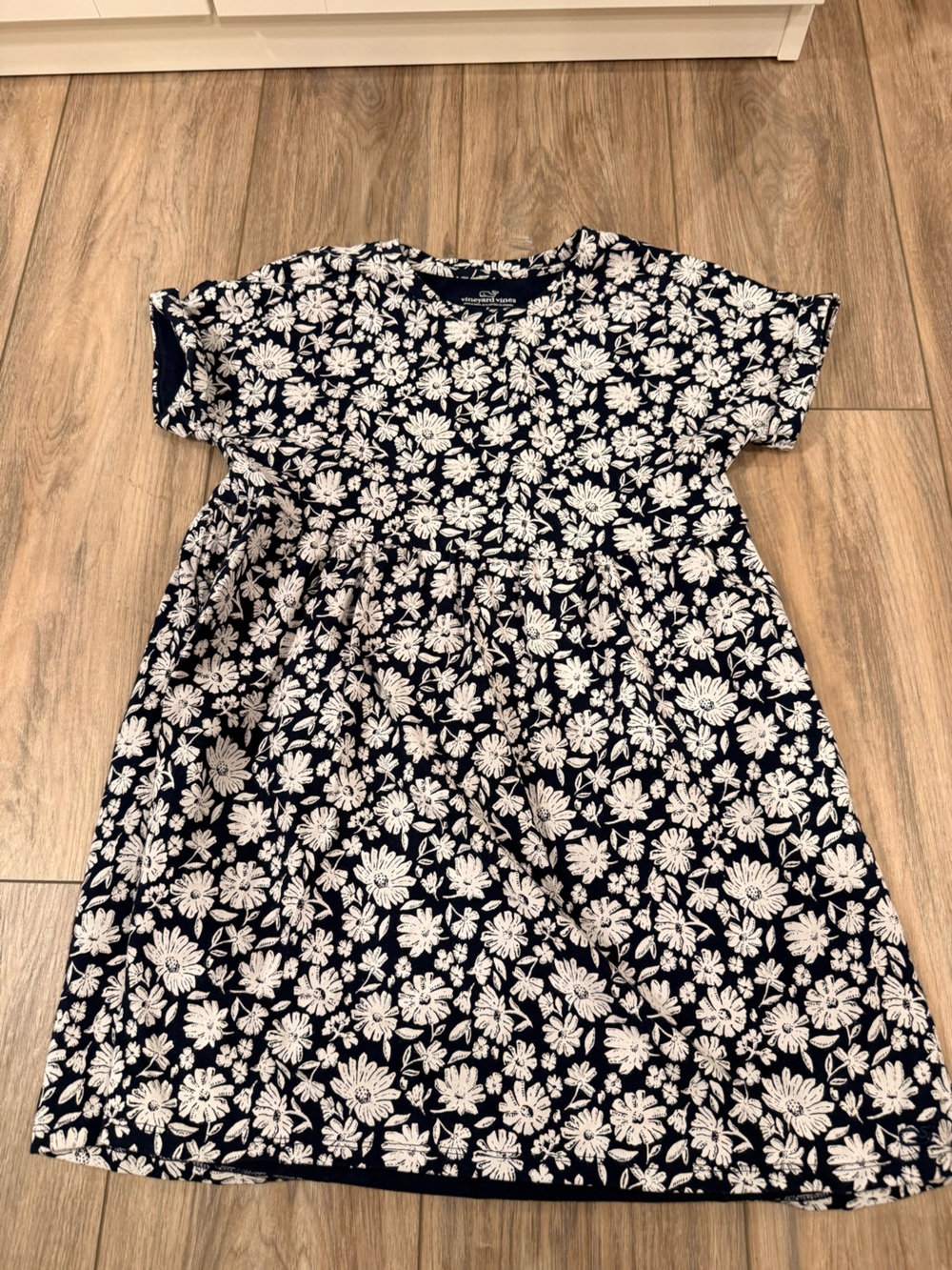 Vineyard Vines Navy and White Floral Knit Dress